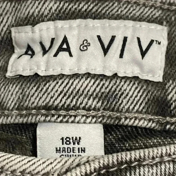 NWT Ava & Viv gray distressed washed denim jean shorts - Picture 9 of 11